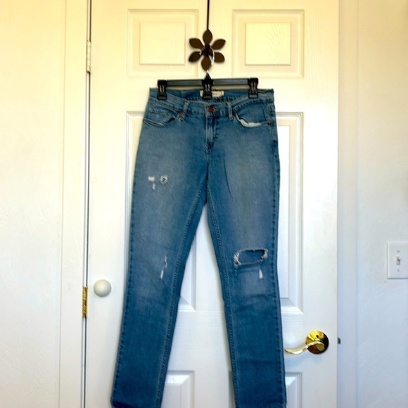 Juniors Levi’s 524 Distressed Size 7 - Picture 1 of 7